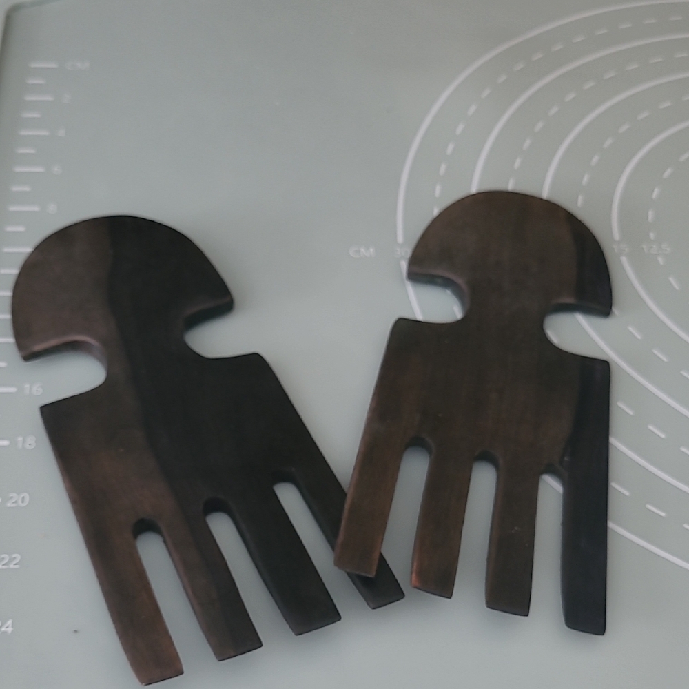 Black/Brown Wooden Modern Salad Utensil Set with Minimalist Design